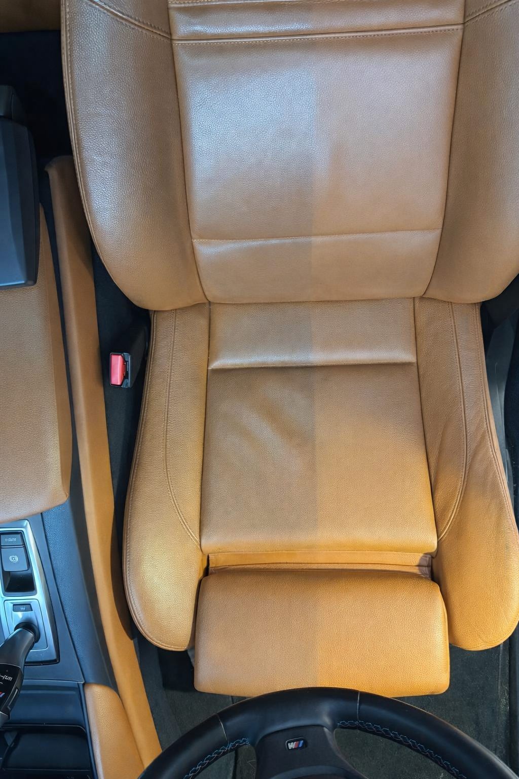 Профессиональная химчистка салона автомобиля в Риге